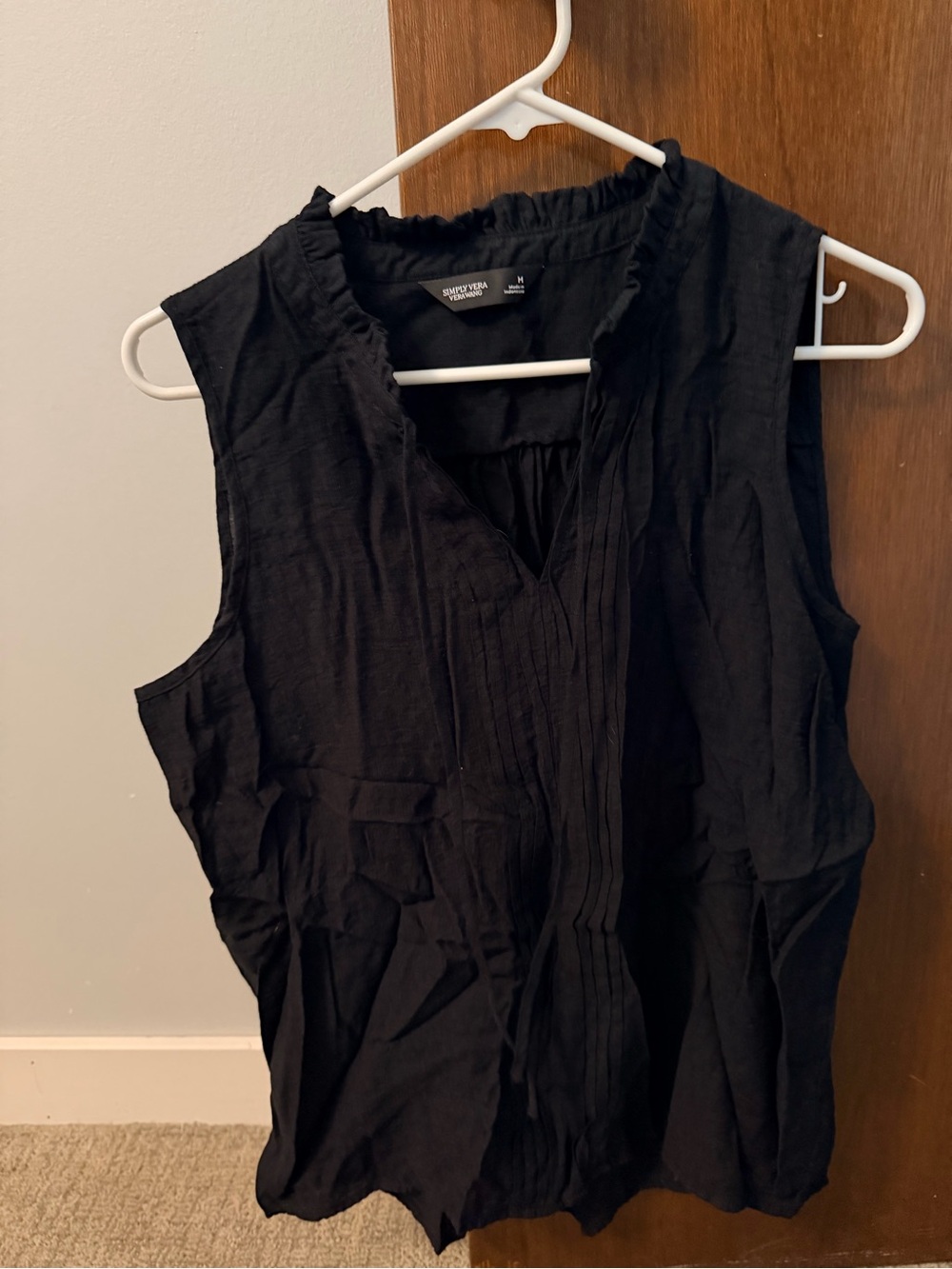 Simply Vera Vera Wang Black Sleeveless Pintuck Blouse